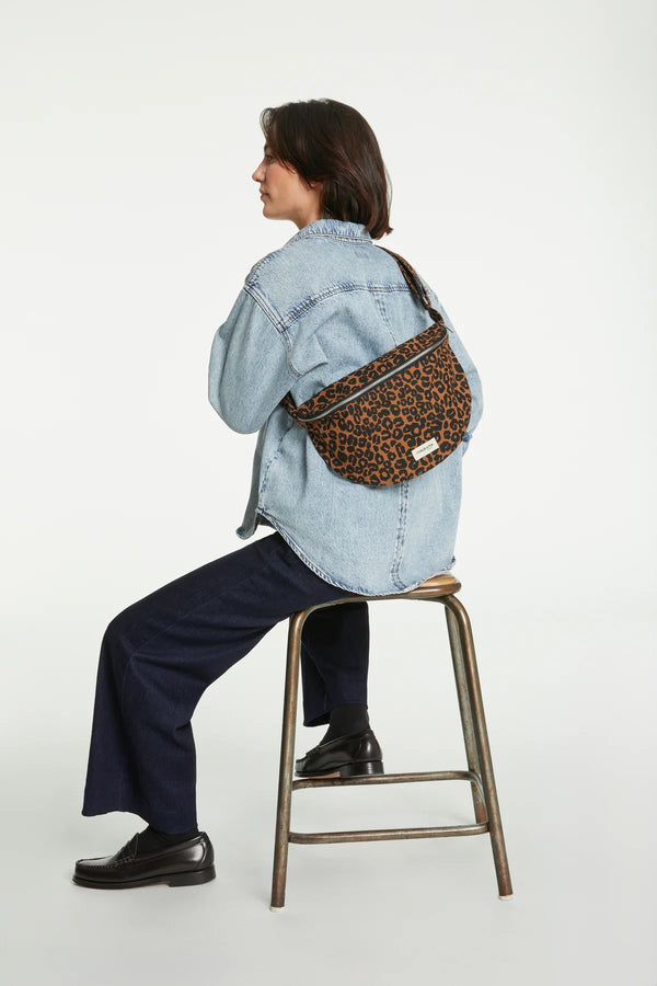 Rivedroite -  Custine XL waist bag Leopard