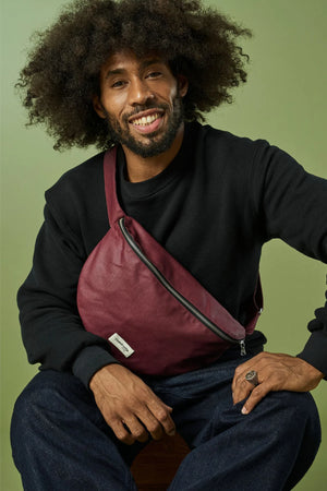 Rivedroite -  Custine XL waist bag Beetroot Red Waxed