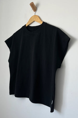 Le Bon Shoppe - Jeanne Tee Black